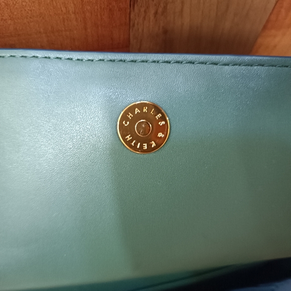 Authentic Charles & Keith backpack/ shoulder bag - Picture 5 of 9